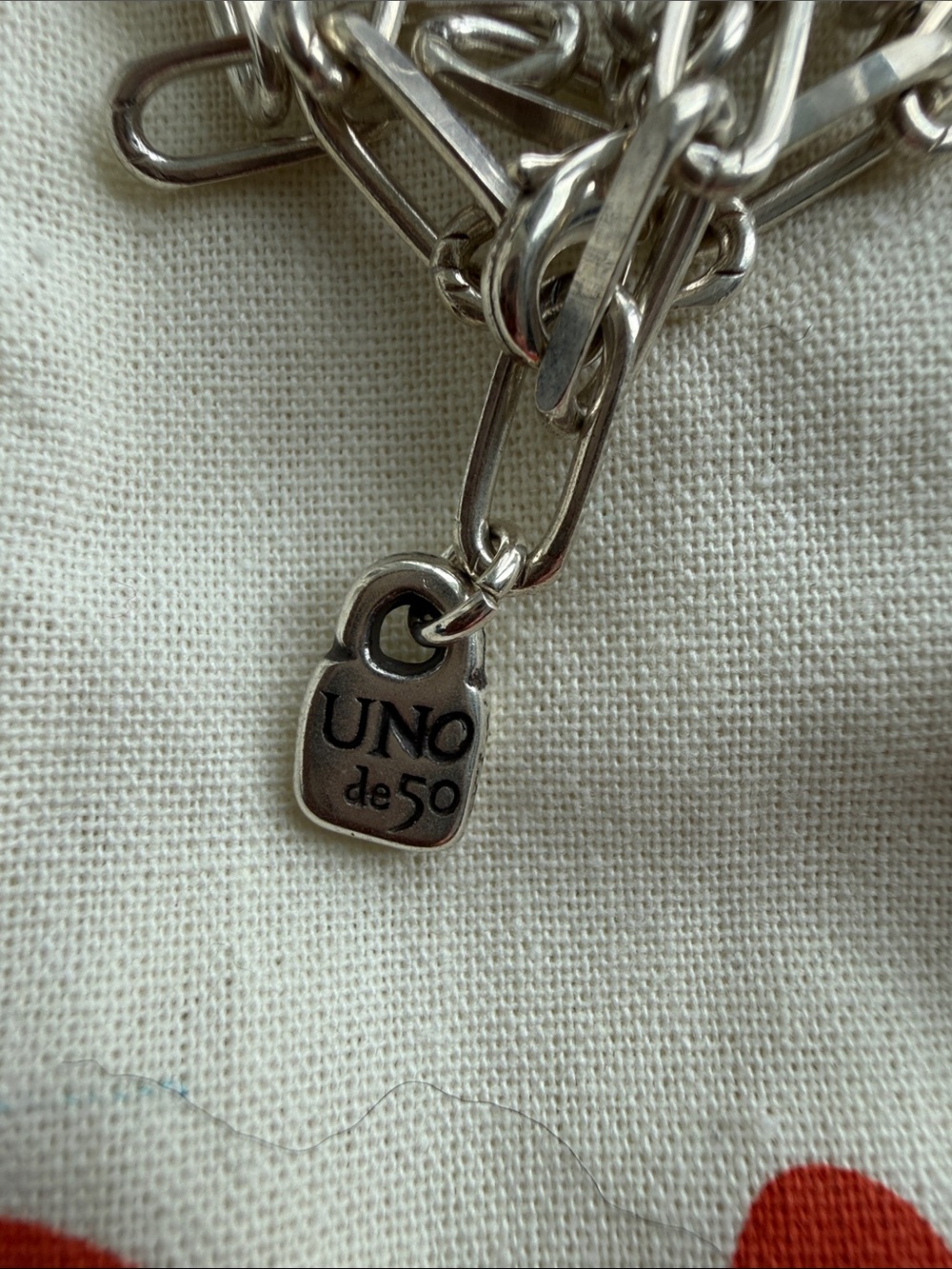 UNO de 50 Silver Chain Necklace with Black Faceted Pendant - Picture 3 of 5
